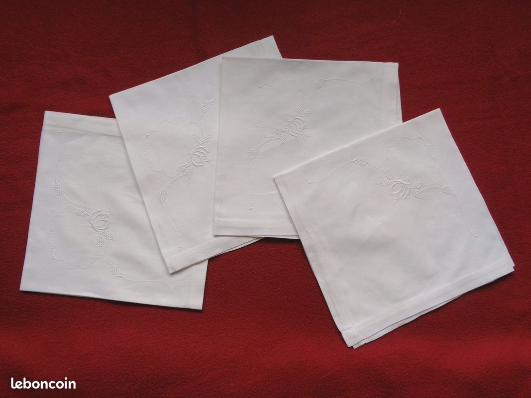 4 serviettes de table anciennes monogrammées