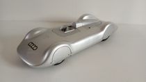 Revell 1:18 - Coupé miniature - Auto Union Audi 1000 S Coupe