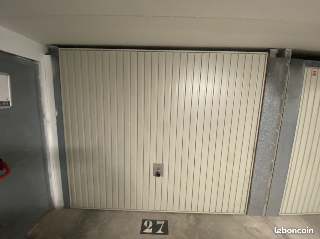 Parking 13 m² · à Toulon · 13 m² · 118 €/mois