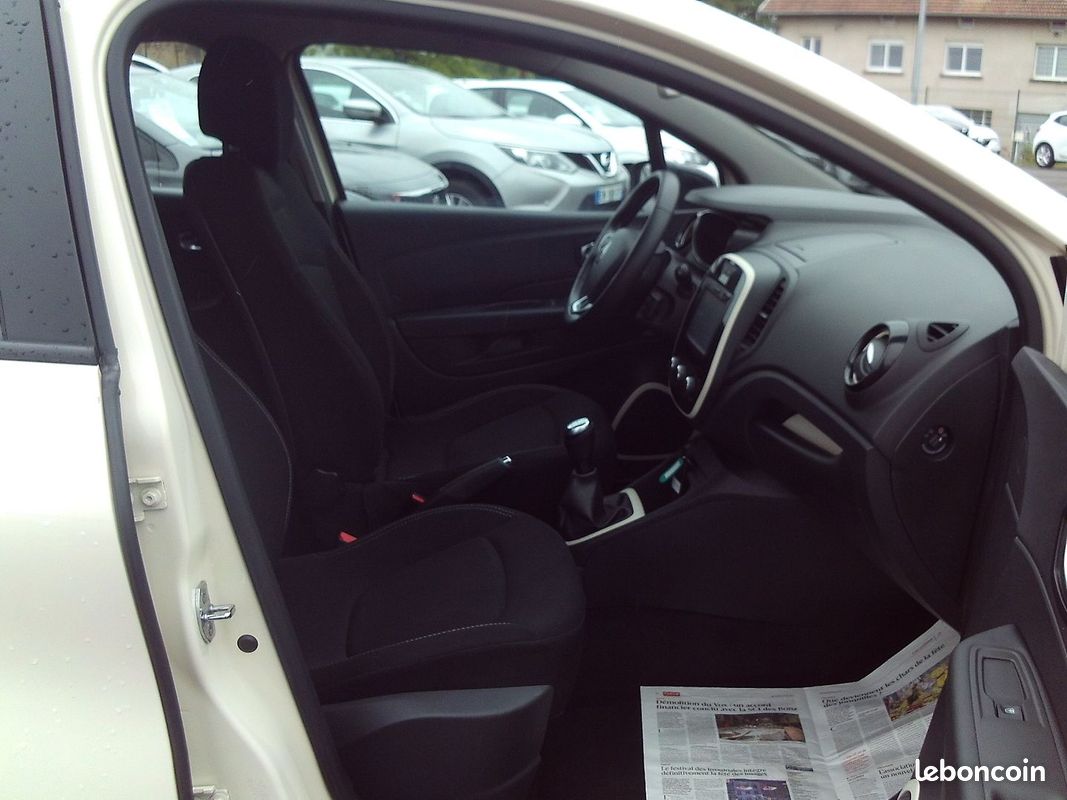 Renault CAPTUR SOCIETE 0.9 TCE 90CH BUSINESS (image 7)
