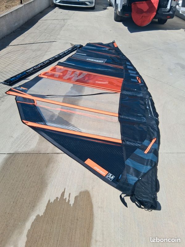 Voile windsurf RRD XWING 5.6 + mat rrd 400 rdm C60 (image 1)
