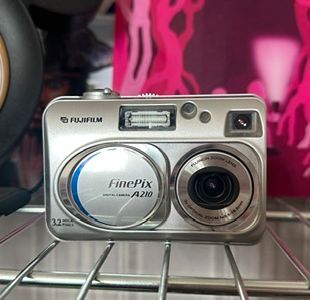 Fujifilm FinePix F80EXR - CNET France