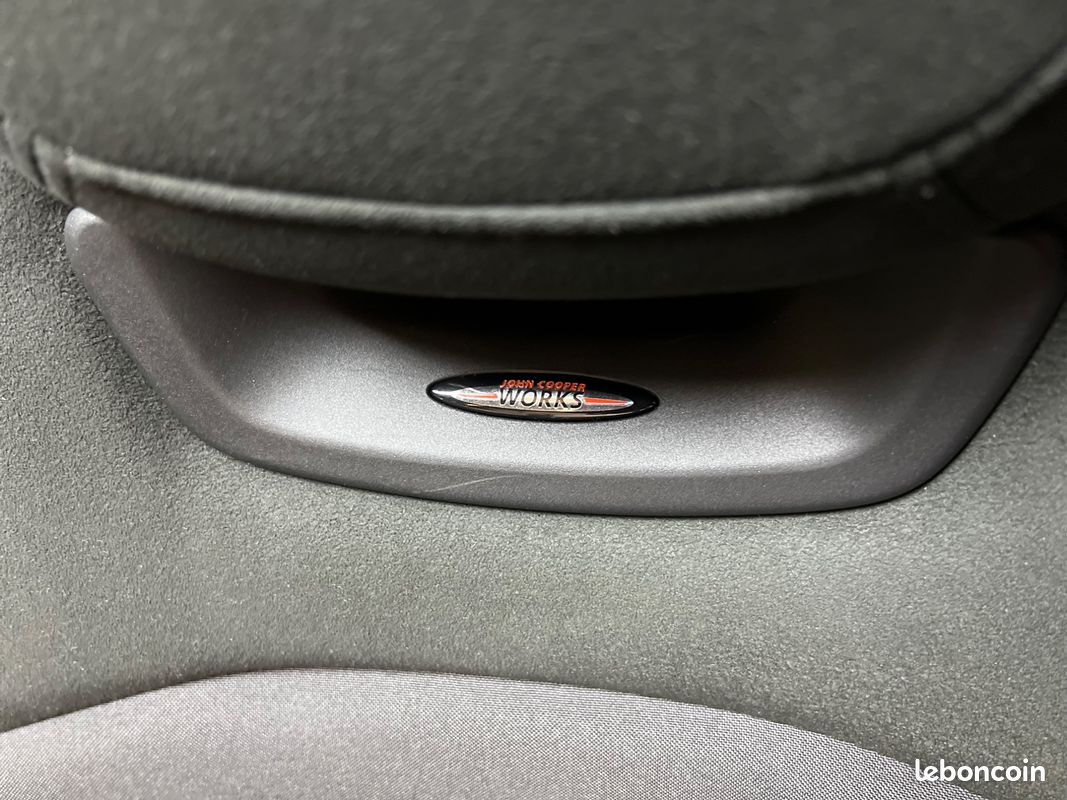 MINI COUNTRYMAN 1.5 134cv+88cv HYBRID PHEV COOPER SE ALL4 BVA JCW / TOIT OUVRANT / APPLECARPLAY / SIEGES CHAUFFANTS (image 24)