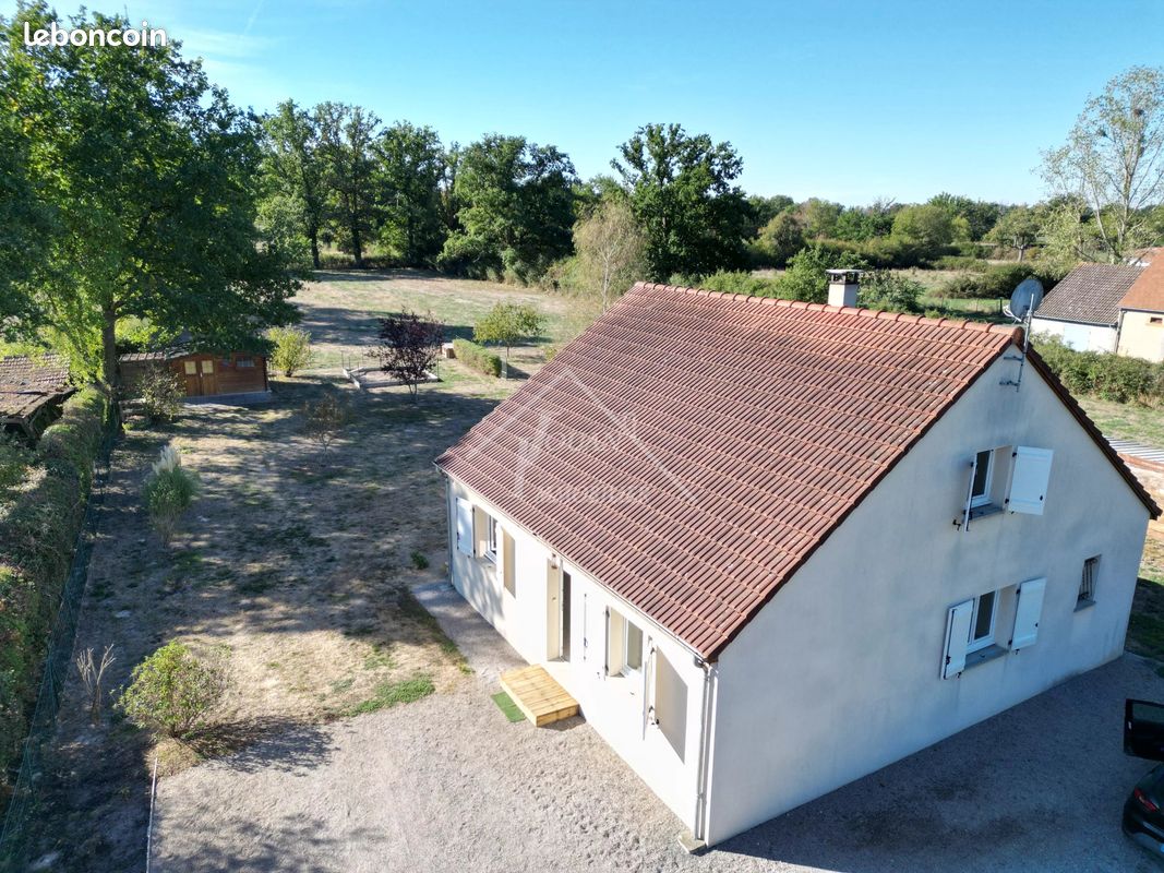 Maison 4 pièces 124 m² · à Cosne-d'Allier · 124 m² · 165 000 €
