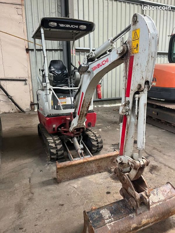 Takeuchi tb217r (image 1)