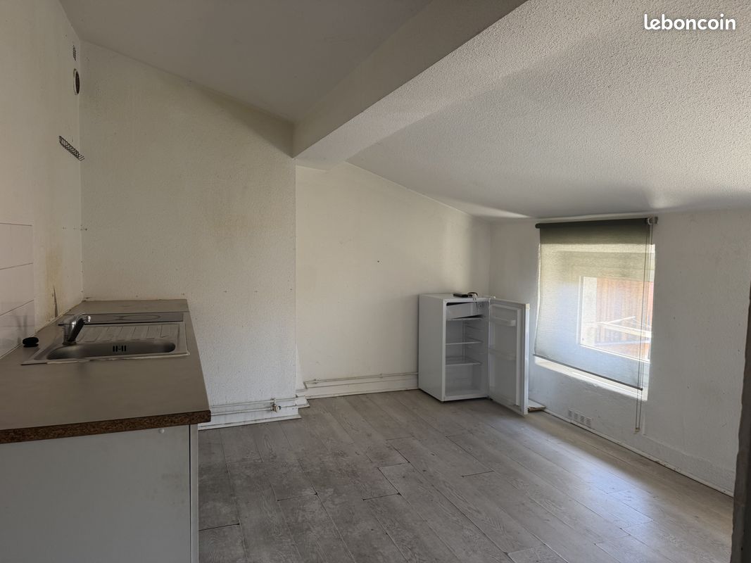 Appartement 1 pièce 33 m² · à Saint-Étienne · 33 m² · 35 000 €