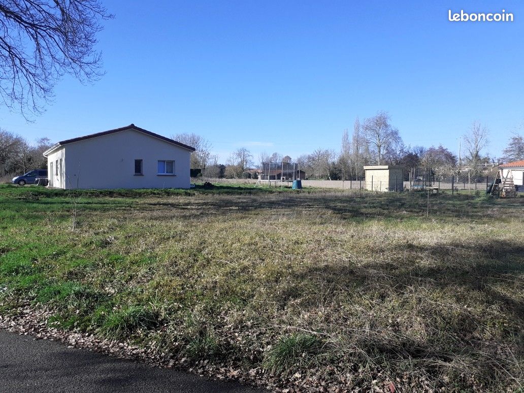 Terrain 759 m² · à Salles-sur-Garonne · 75 000 €