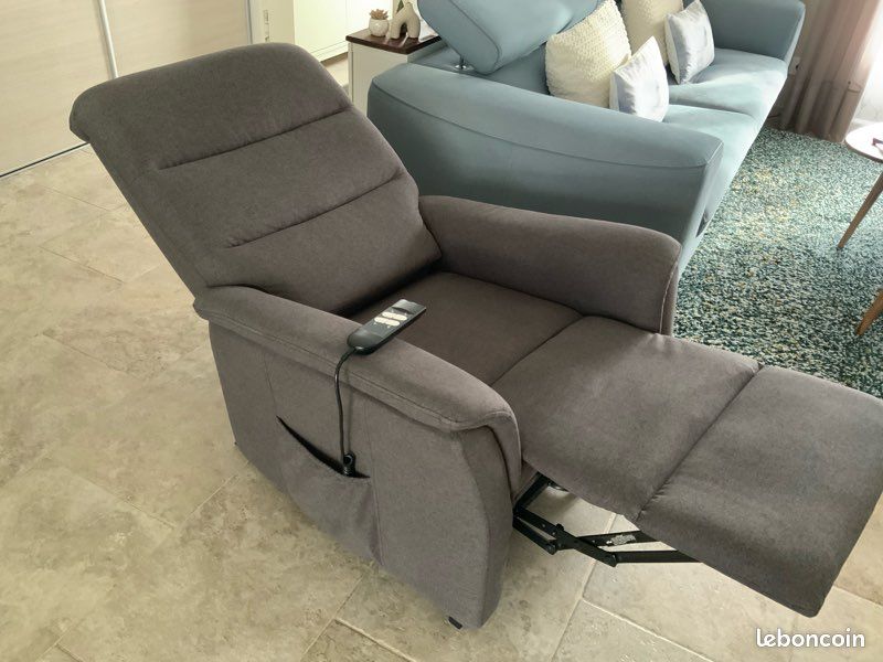 Fauteuil électrique à télécommande - Ameublement
