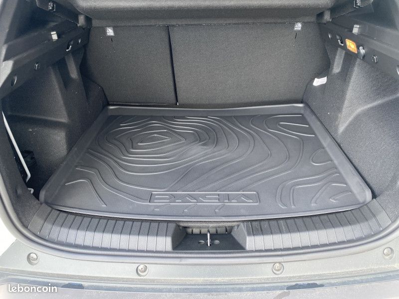 Dacia DUSTER 1.2 MILD HYBRID 130CH EXTREME 4X4 (image 11)