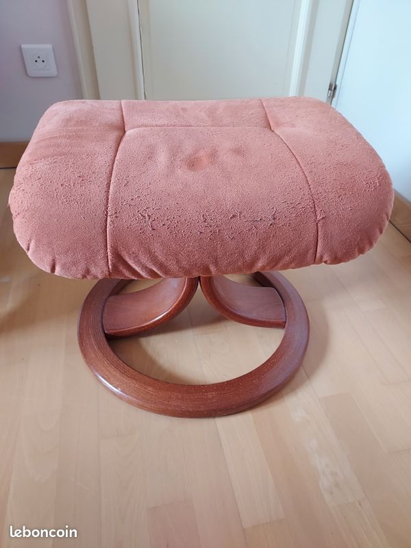 Fauteuil et repose pied (image 4)