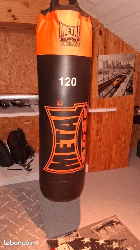 Sac de boxe avec suspension à chaîne noir | | Magasin en