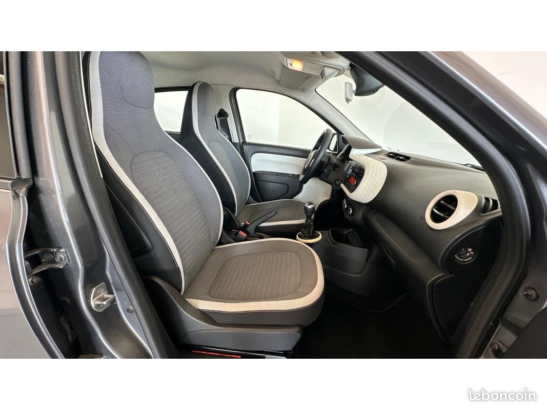 RENAULT TWINGO 1.0 Sce 65 ch - FAIBLE KILOMETRAGE - BLUETOOTH (image 14)