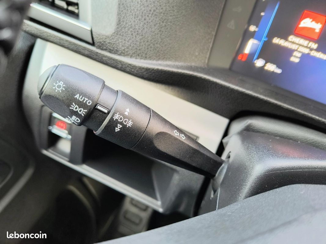 Opel Vivaro (3) M Diesel 180 ch Automatique Sportive (image 20)