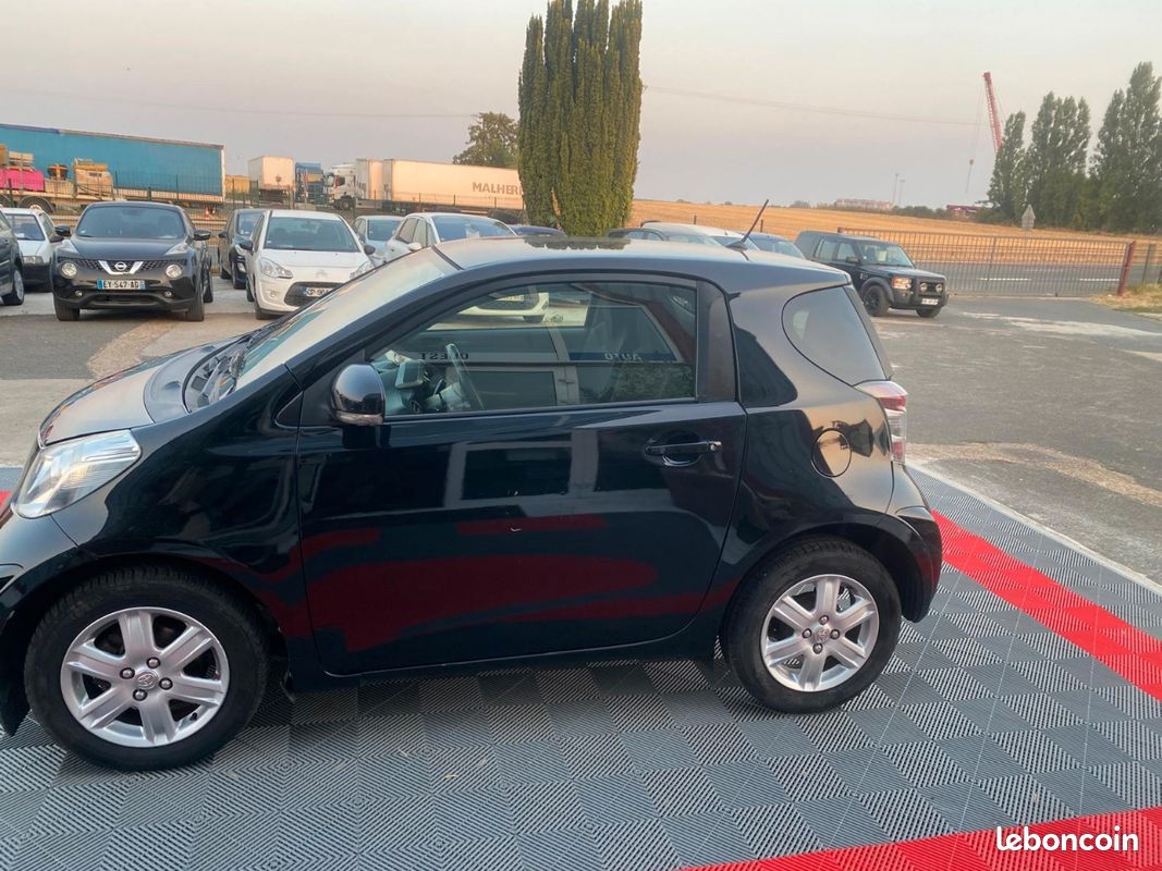 Toyota IQ 1.0 VVTI 68 CH RÉVISÉ ET GARANTIE FACILITÉ PAIEMENT 3X4X (image 4)