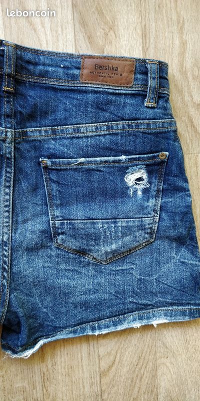 Short jeans destroy 38/M/10 bershka (image 3)