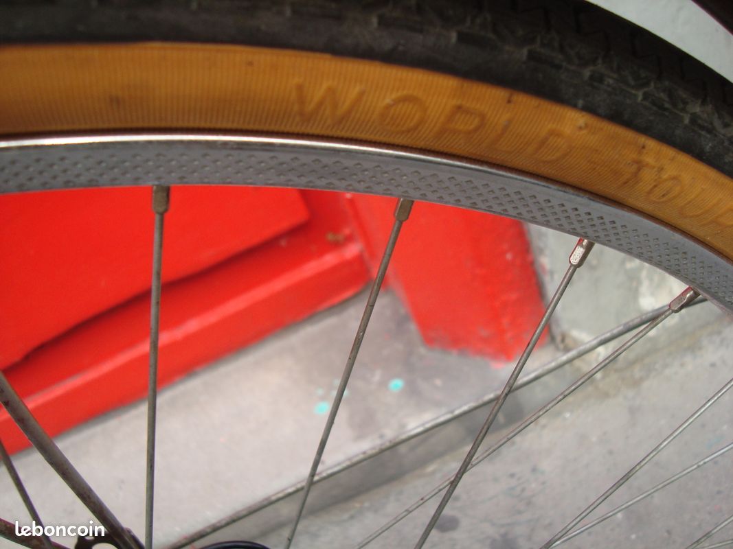 Vélo Porteur de ville Spécial CNC double porte bagages 1965 Bleu 3 vitesses au cadre, Cadre M T56 avec les roues en 650 x 35 B (roues de randonneuse) assez léger 12 kgs. Pneus Michelin World Tour (image 18)