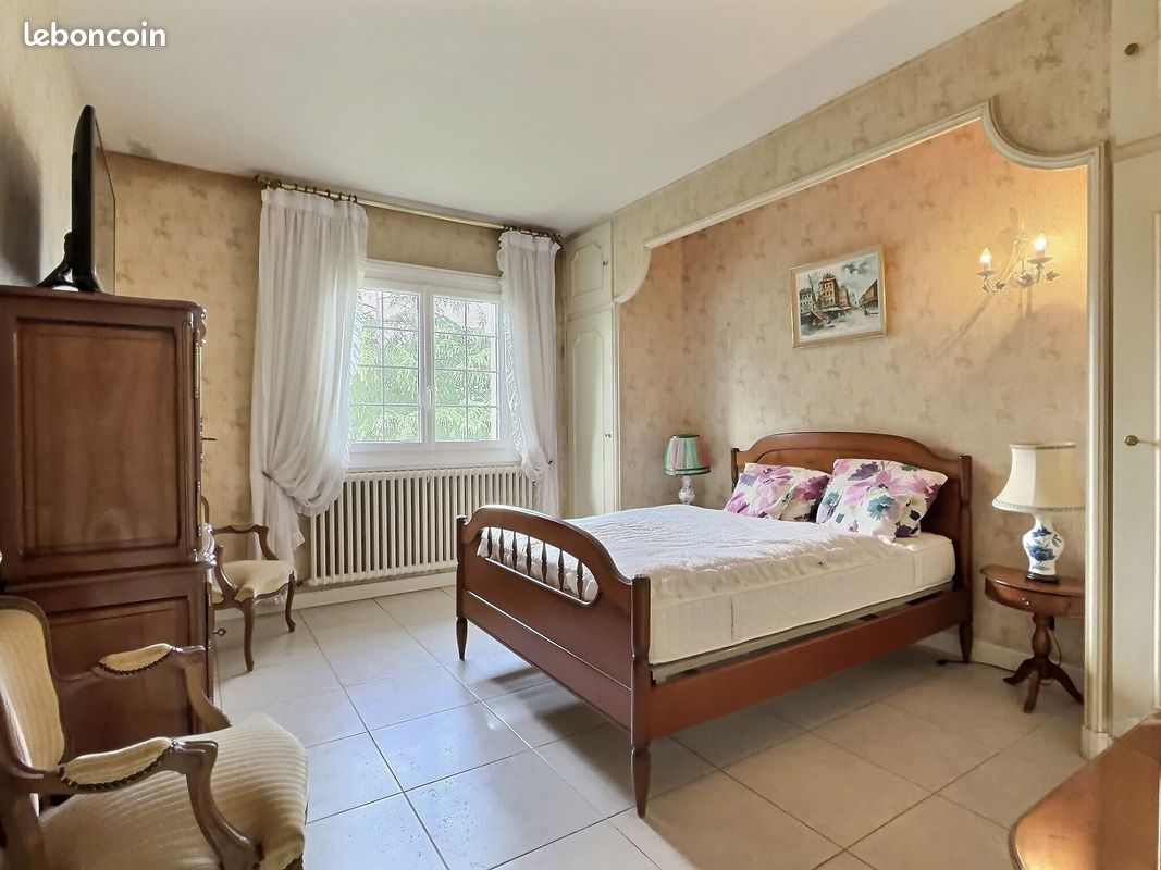 Propriété 5 pièces 175 m² (image 9)