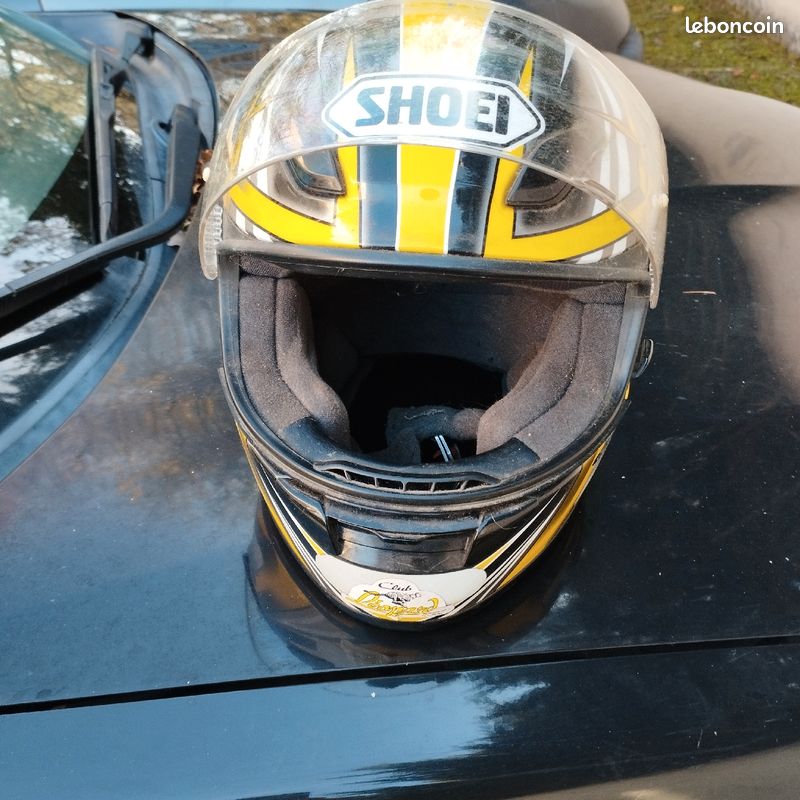 Vend casque shoei très peu servi taille s (image 1)