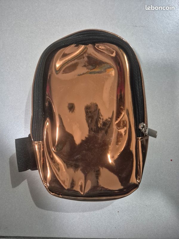 Sac qui se porte au cuisse (image 1)