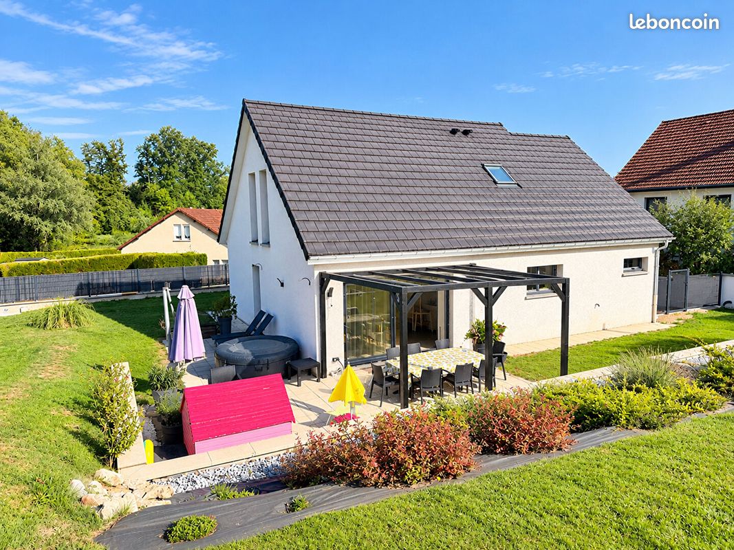 Maison 5 pièces 116 m² · à Chaucenne · 116 m² · 331 000 €