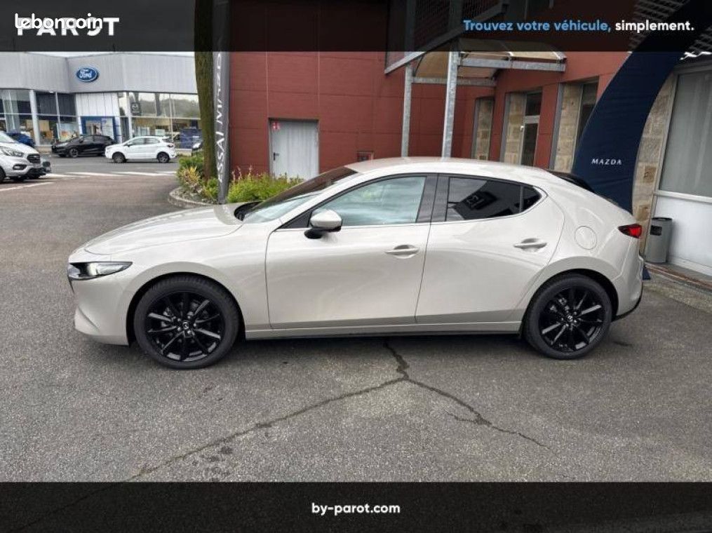Mazda 3 2024 Berline 2.0L e-SKYACTIV-X M Hybrid 186 ch BVA6 Exclusive-Line (image 17)
