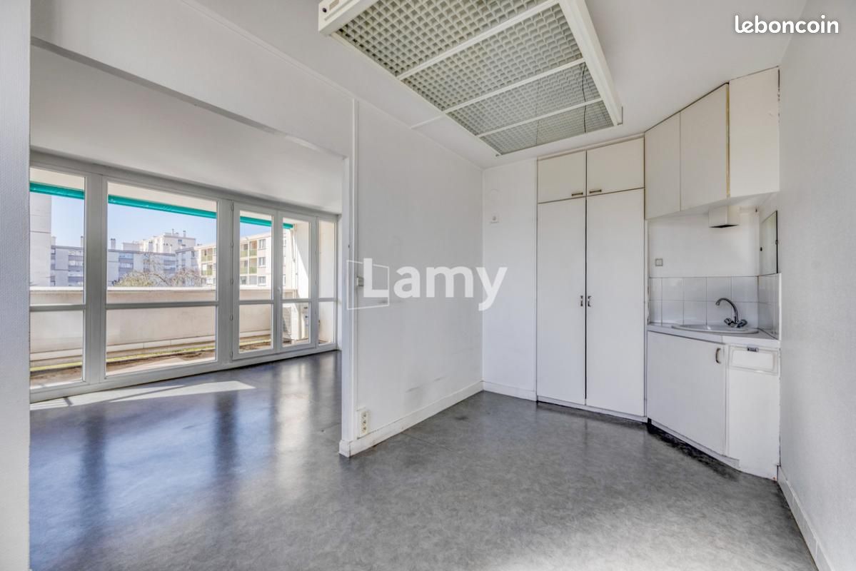 Appartement 4 pièces 77 m² · à Mérignac · 77 m² · 155 000 €