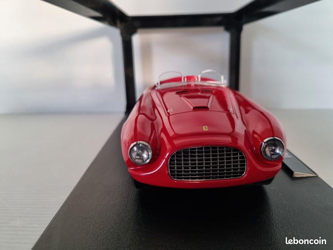 FERRARI - 166MM BARCHETTA SPIDER 1949 au 1/18 de KK-Scale
