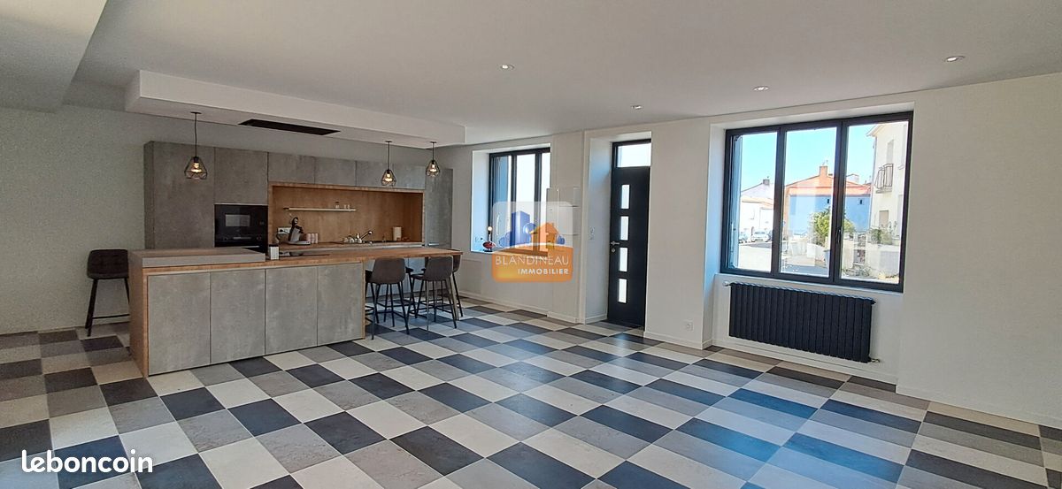Maison 6 pièces 150 m² · à Saint-Jean-de-Boiseau · 150 m² · 1 570 €