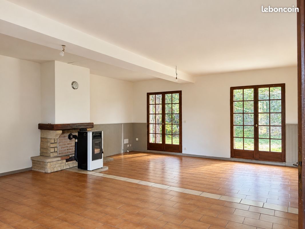 Maison 4 pièces 127 m² · à Monétay-sur-Allier · 127 m² · 130 000 €