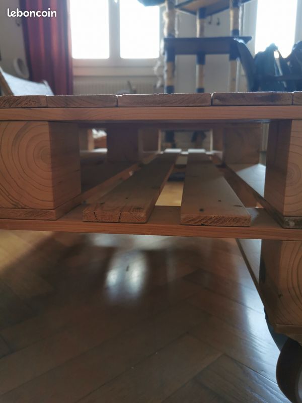 Table basse en palette (image 2)