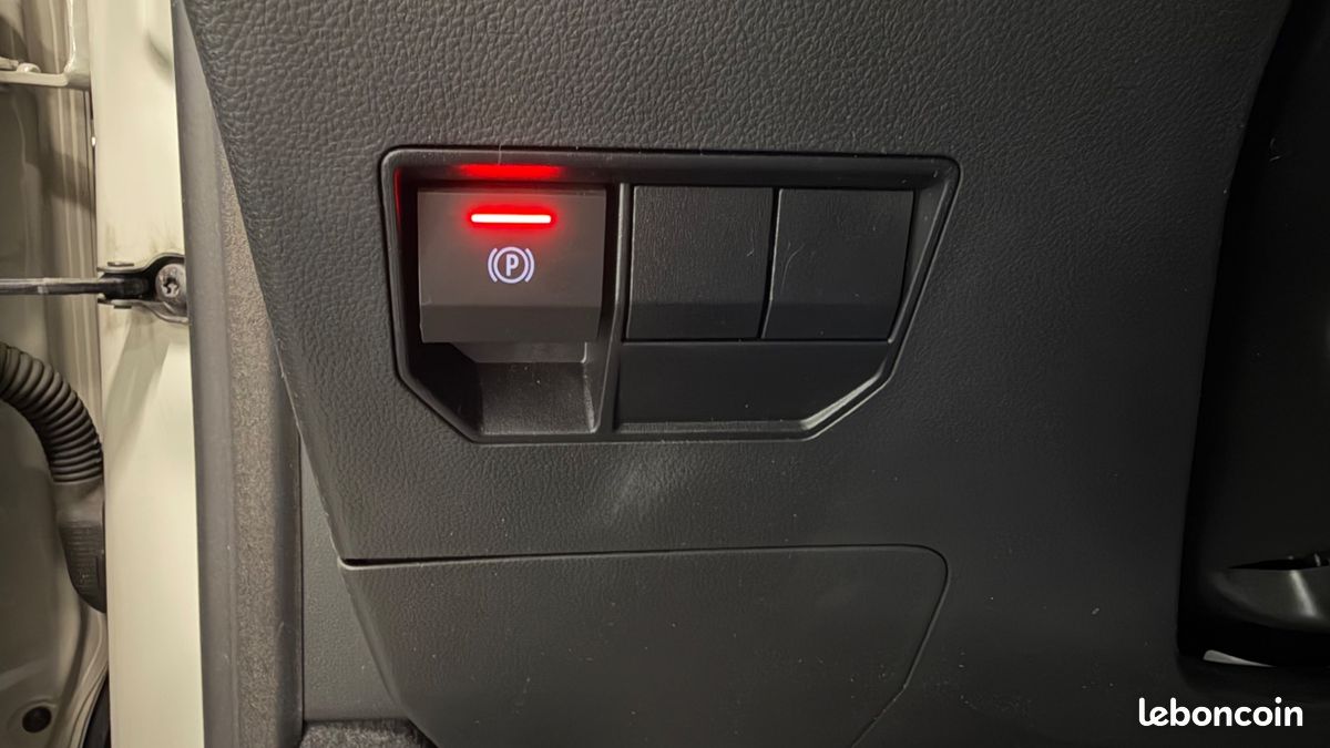 DACIA DUSTER 1.6 140CH 95 FULL-HYBRID JOURNEY 4X2 BVa (image 37)