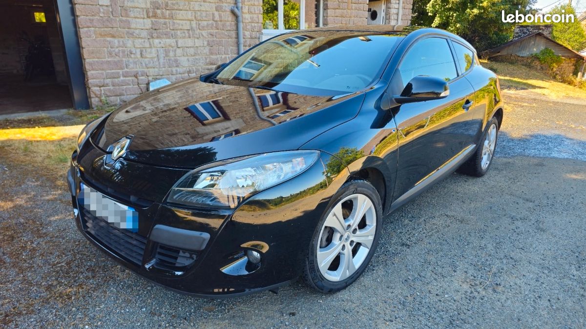 Renault Mégane Coupé 1.6 16V - 2011 - 150000km
150 7 (image 2)