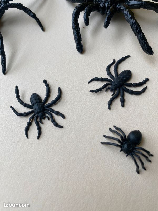 LOT fausses ARAIGNÉES HALLOWEEN (image 5)