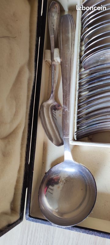 Complète ménagère en fer argenté (image 10)