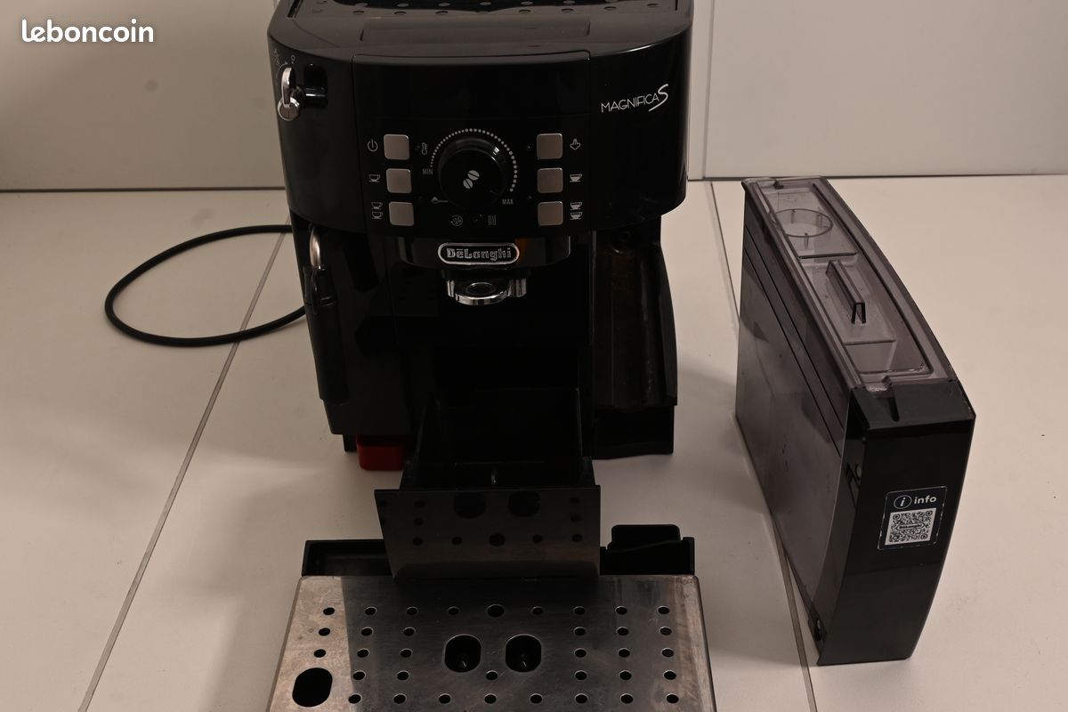 Machine à expresso automatique avec broyeur à grains De'Longhi Magnifica S (image 4)
