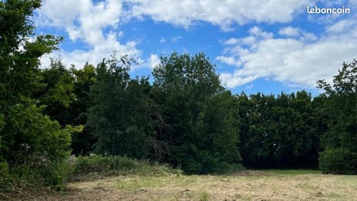 Terrain 917 m² · à Beaumont-en-Beine · 33 000 €