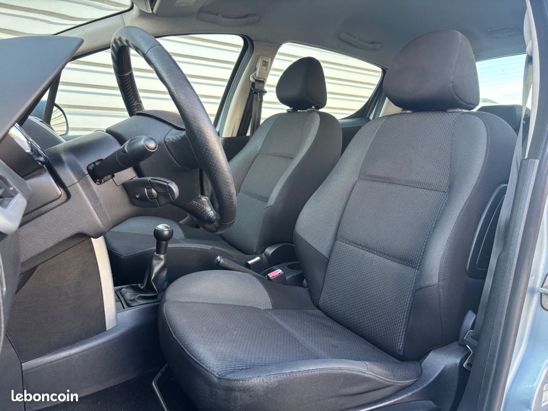 Peugeot 207 1.6 hdi 92ch urban move - distribution faite (image 5)
