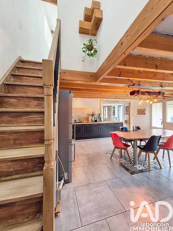 Maison 5 pièces 176 m² (image 1)
