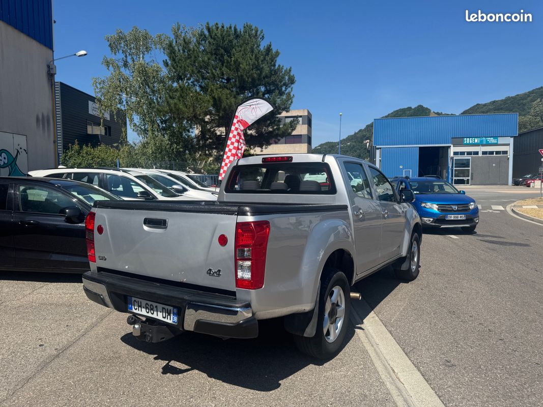 ISUZU D-Max 2.5 double cabines 5 Places (image 4)