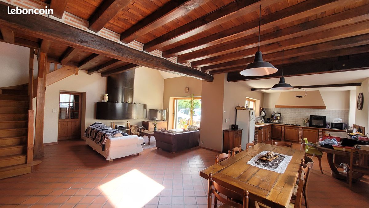 Maison 6 pièces 220 m² · à La Chapelle-Saint-Mesmin · 220 m² · 390 000 €
