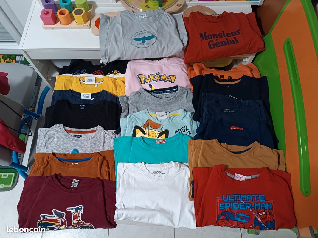 Lot de vêtements 4-5 ans pantalon, tee-shirt, pull (image 2)
