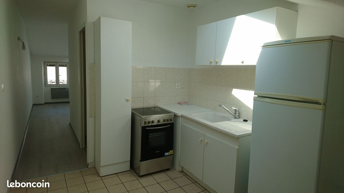 Appartement a louer bourgoin-jallieu - 3 pièce(s) - 37 m2 - Surfyn