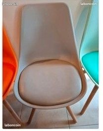 1 chaise scandinave But (image 6)