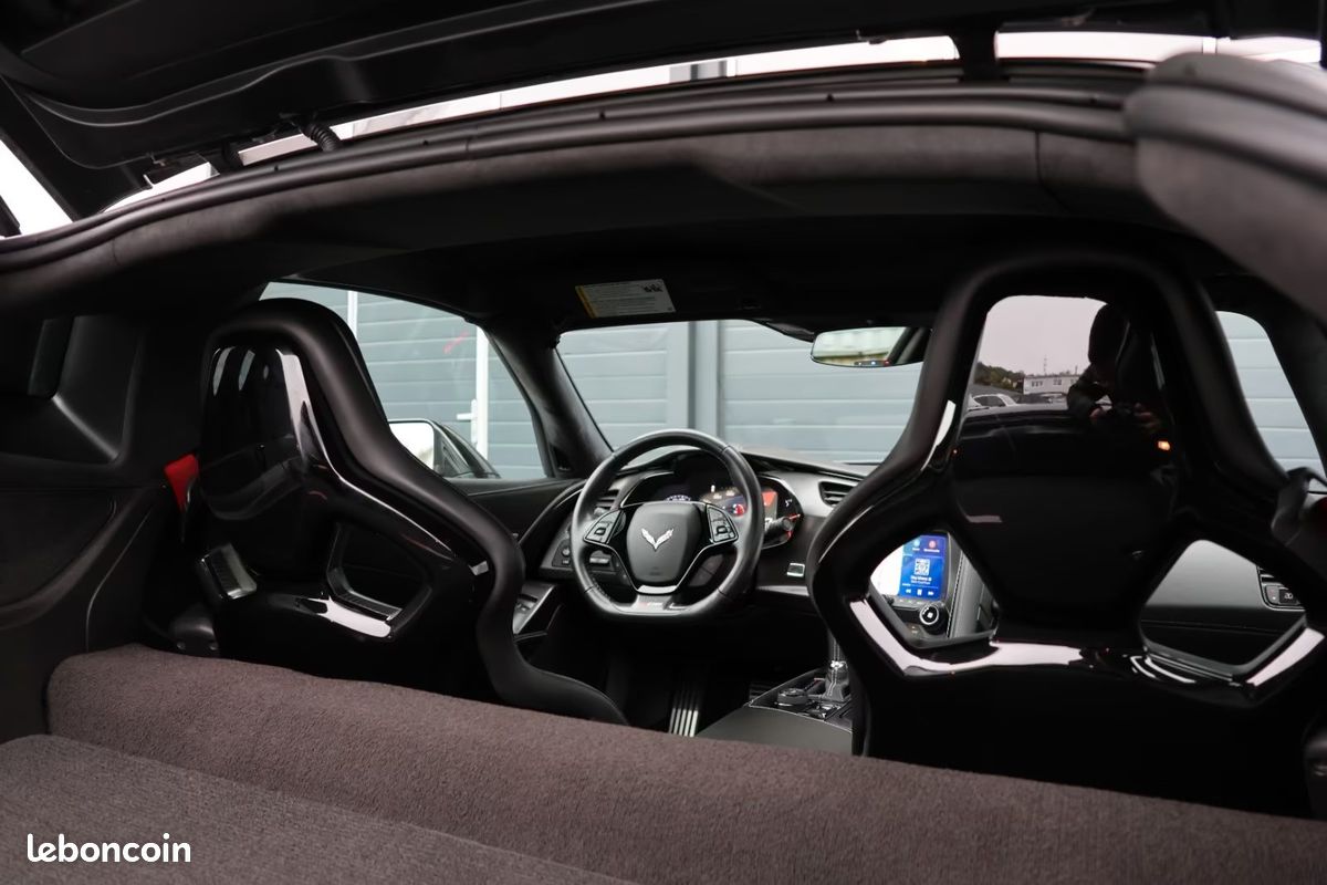 CORVETTE C7 Z06 6.2 V8 659 ch – HUD – Bose – Caméra 360° – Targa Carbone (image 24)