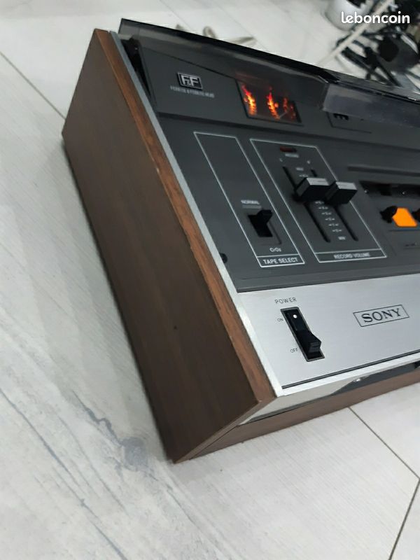 Magnétophone cassette [ OFES Janvier ] | Clasf