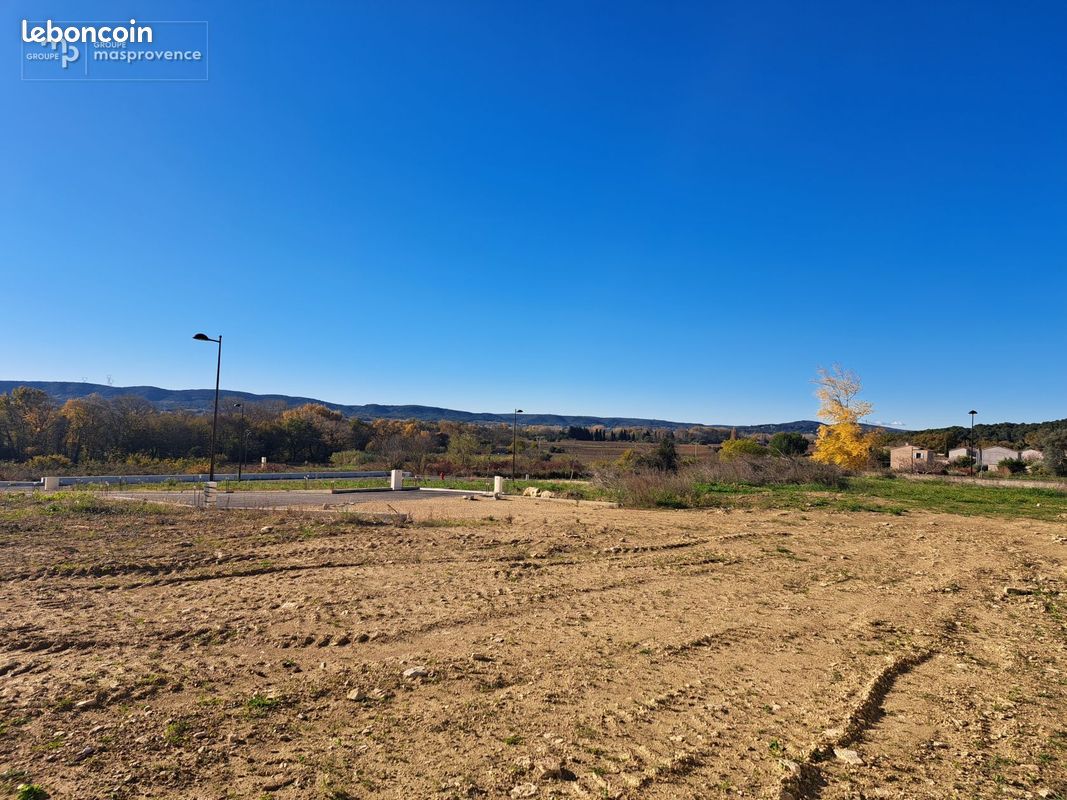 Terrain à bâtir de 491 m² à LAUDUN-L'ARDOISE (30) · 103 110 €