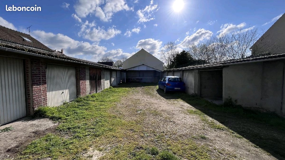 Parking 15 m² · à Louvres · 15 m² · 100 €/mois