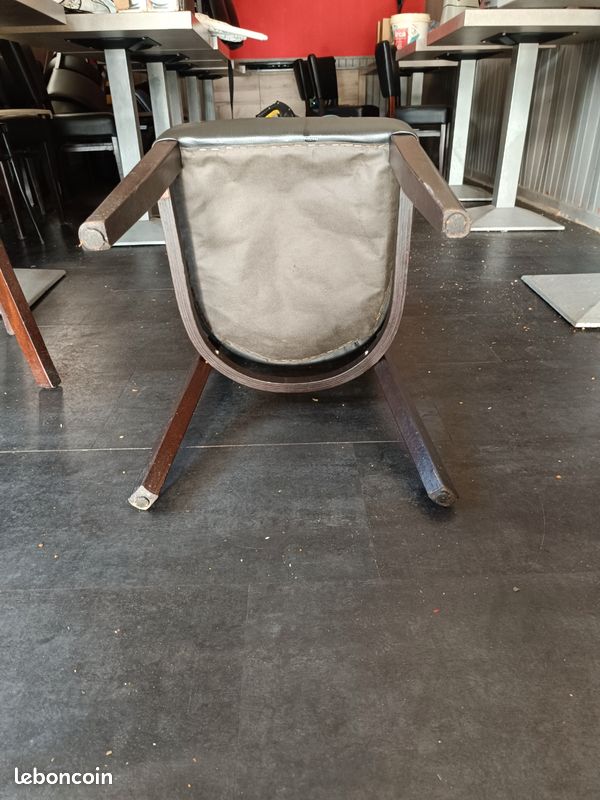 Chaise de salon assise et dossier simili cuir pied en bois (image 4)