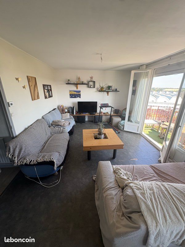 Appartement 3 pièces 69 m² · à Laval · 69 m² · 1 080 €