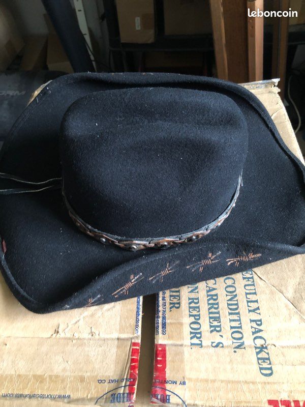 Chapeau noir en feutre (image 3)